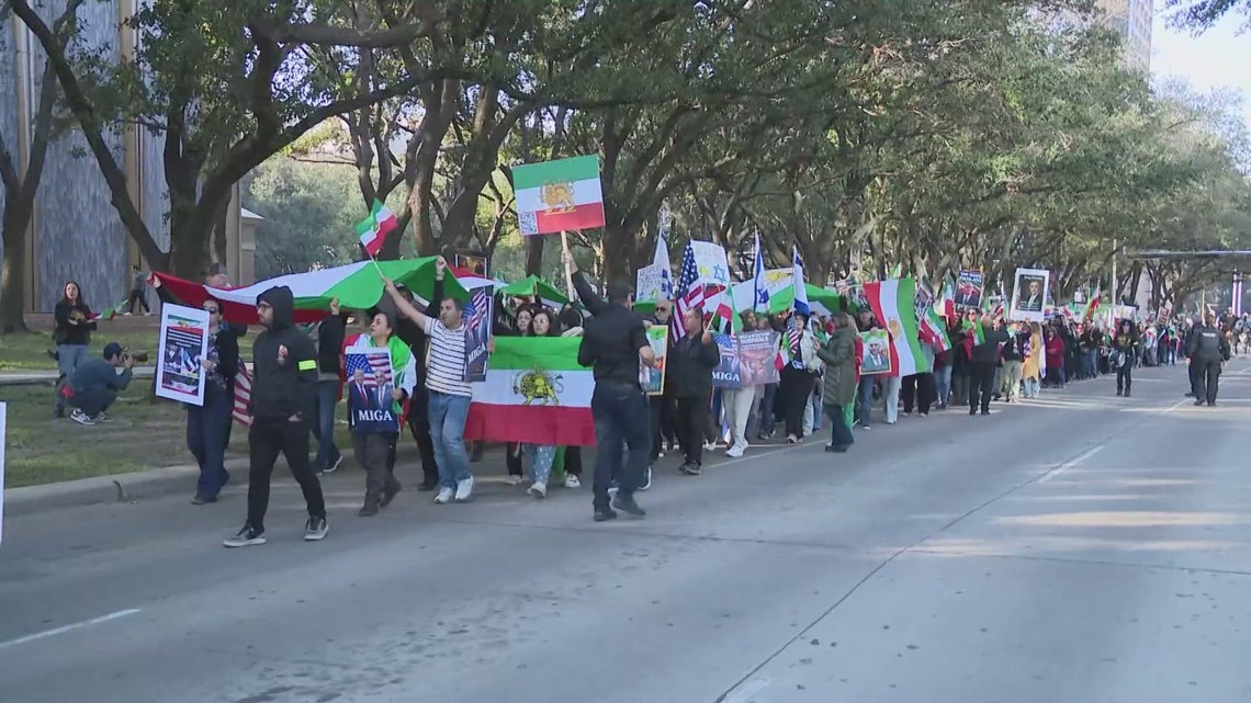 'Freedom for Iran!' | Thousands protest in Houston’s Galleria area, calling for an end to the regime in Iran