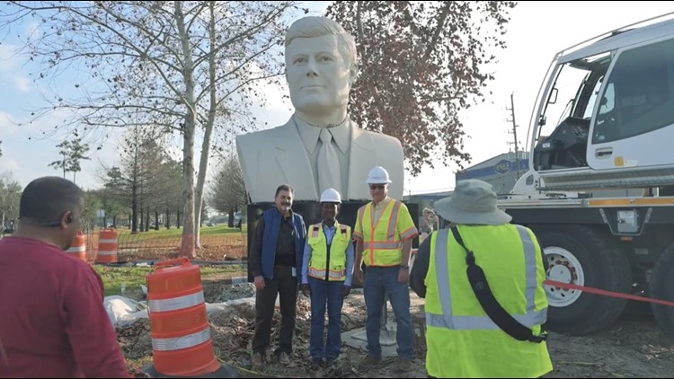 95-year-old sculptor creates massive JFK statue for Houston-area community