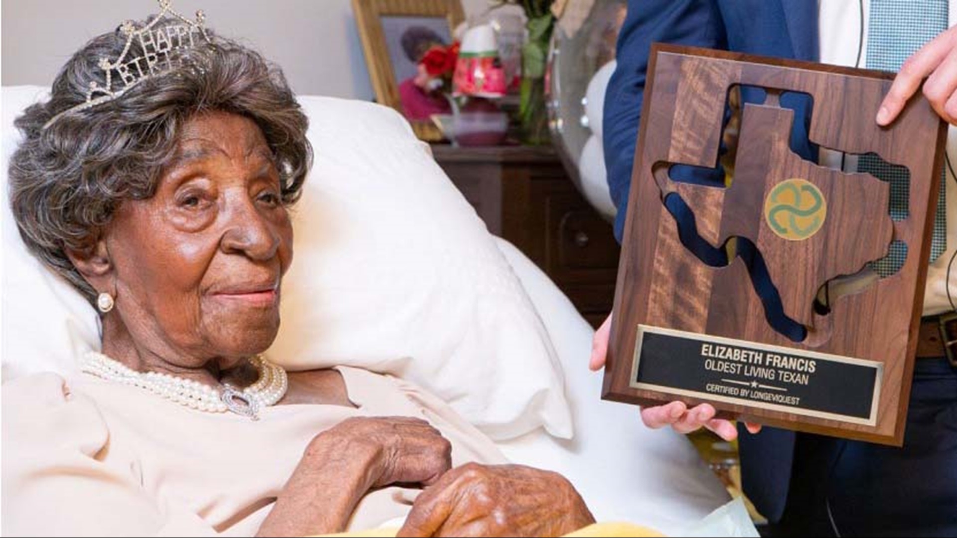 Texas woman celebrates 115th birthday as oldest person in U.S. | khou.com