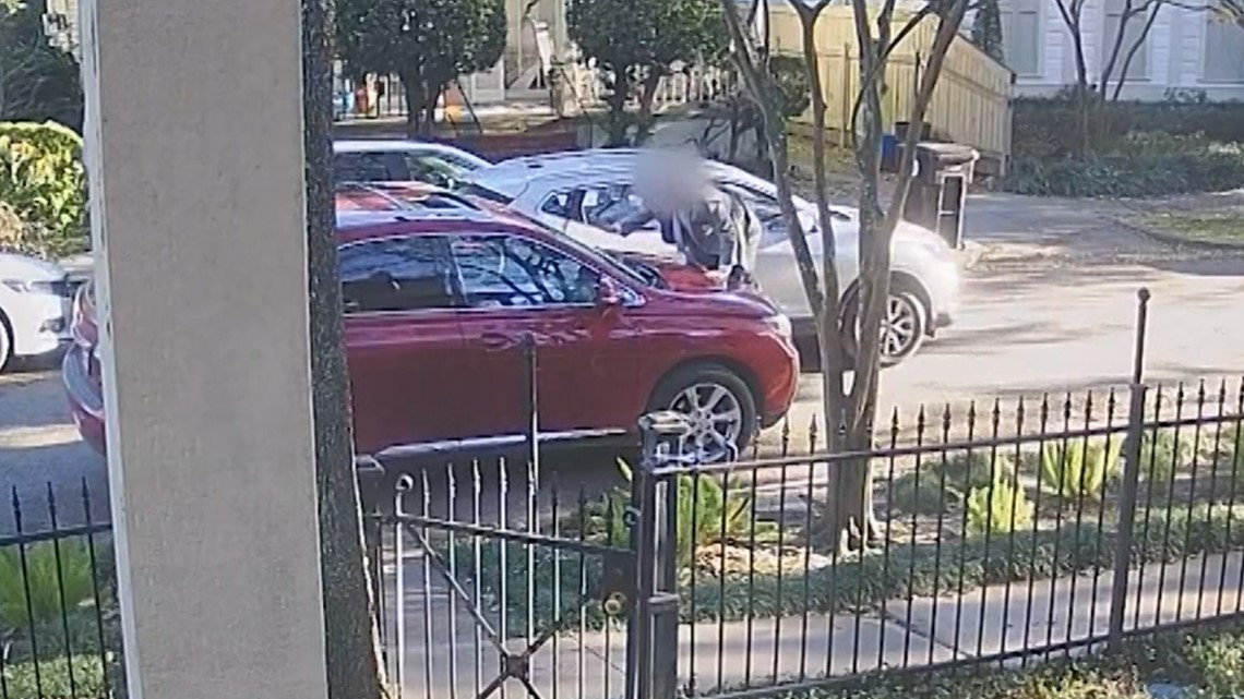 Video: Man jumps on hood to stop thieves stealing his SUV - Vimarsana News