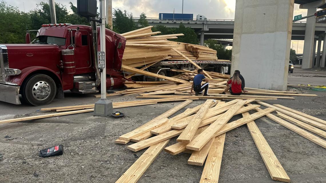 Exaggerated tire rims ('swangers'): Are they legal? | khou.com