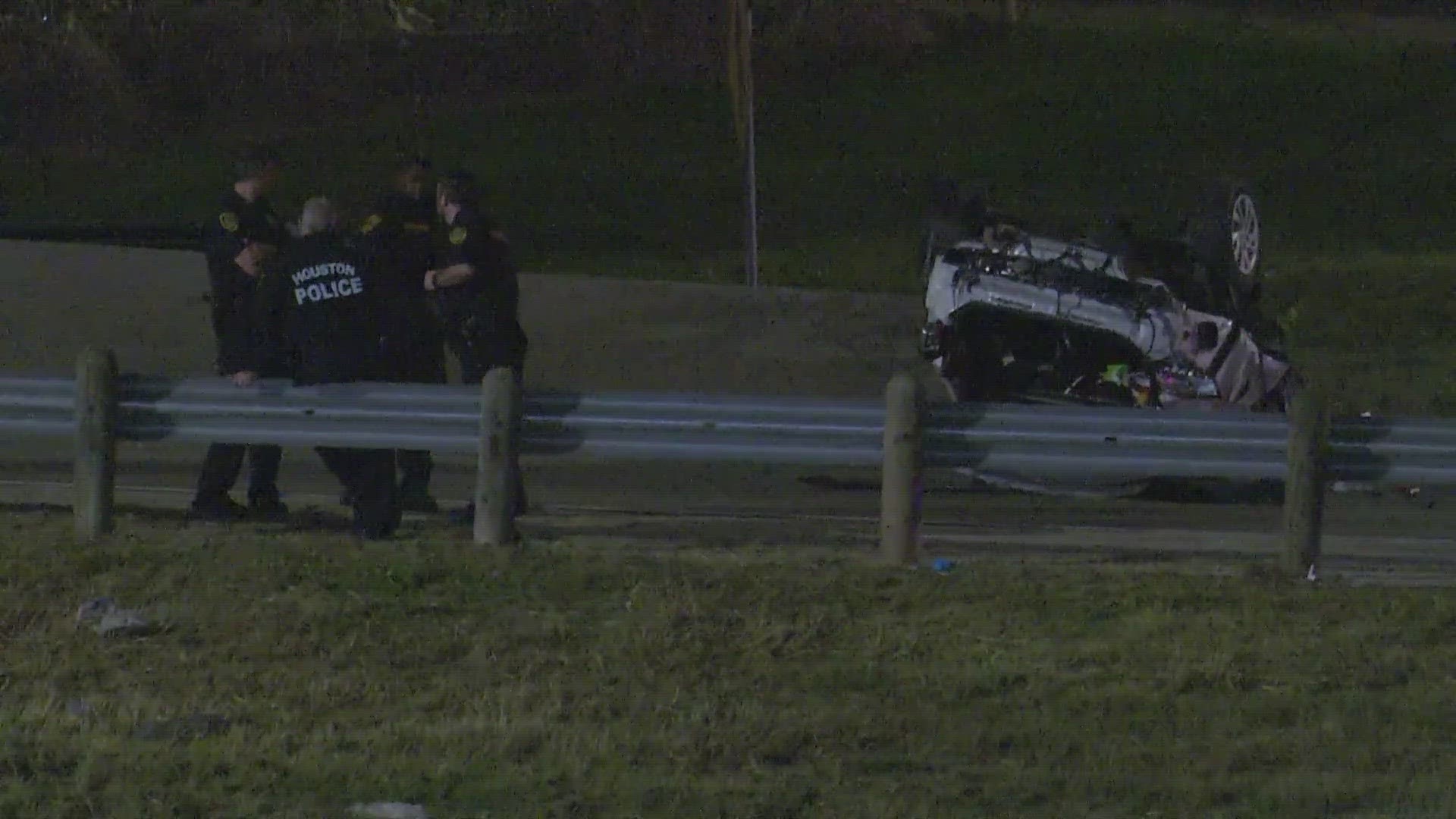 Police chase, deadly crash on Gulf Freeway near 610 South Loop | khou.com