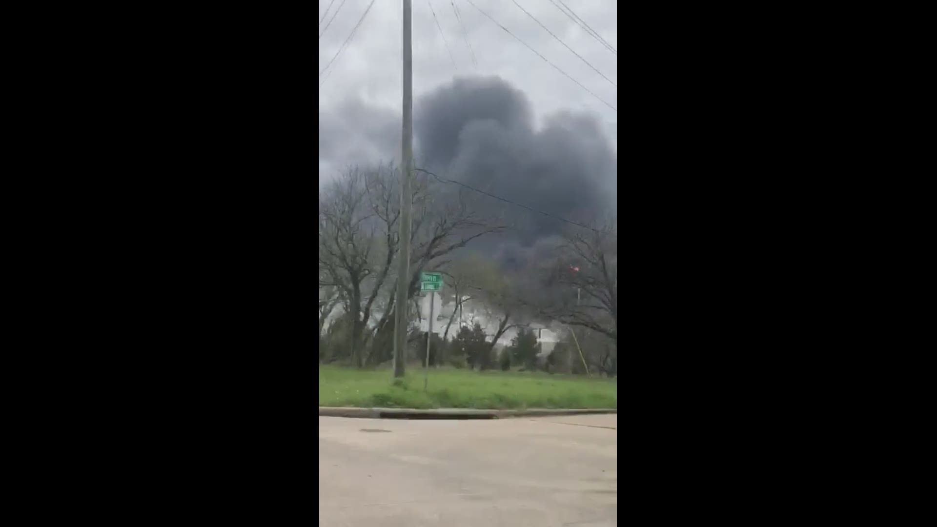 Baytown police confirm a fire at the ExxonMobil plant. Viewers say they can see the large cloud of smoke from miles away.