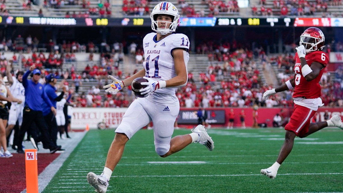 Kansas Tops Houston At TDECU Stadium | Khou.com