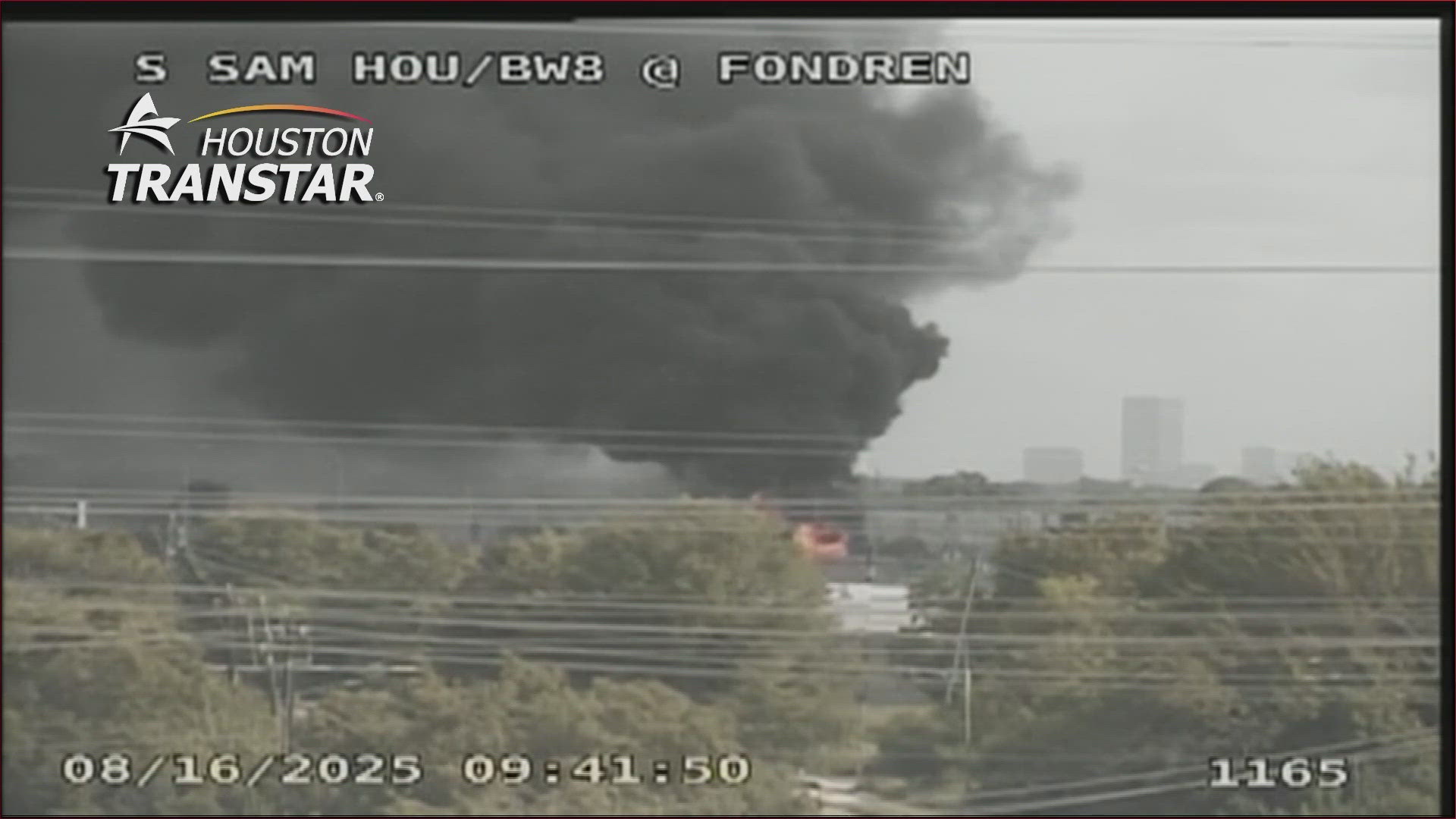 Big fire in southwest Houston sending smoke, fire high into the air ...
