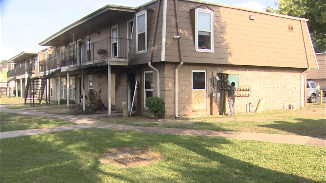 Child hospitalized after fire set to Houston-area apartment - Vimarsana News