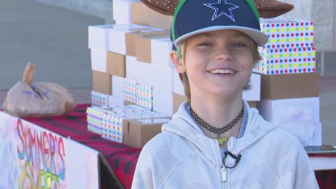 8 tahun Texas menjual cupcakes untuk memberikan hadiah Natal untuk anak-anak asuh