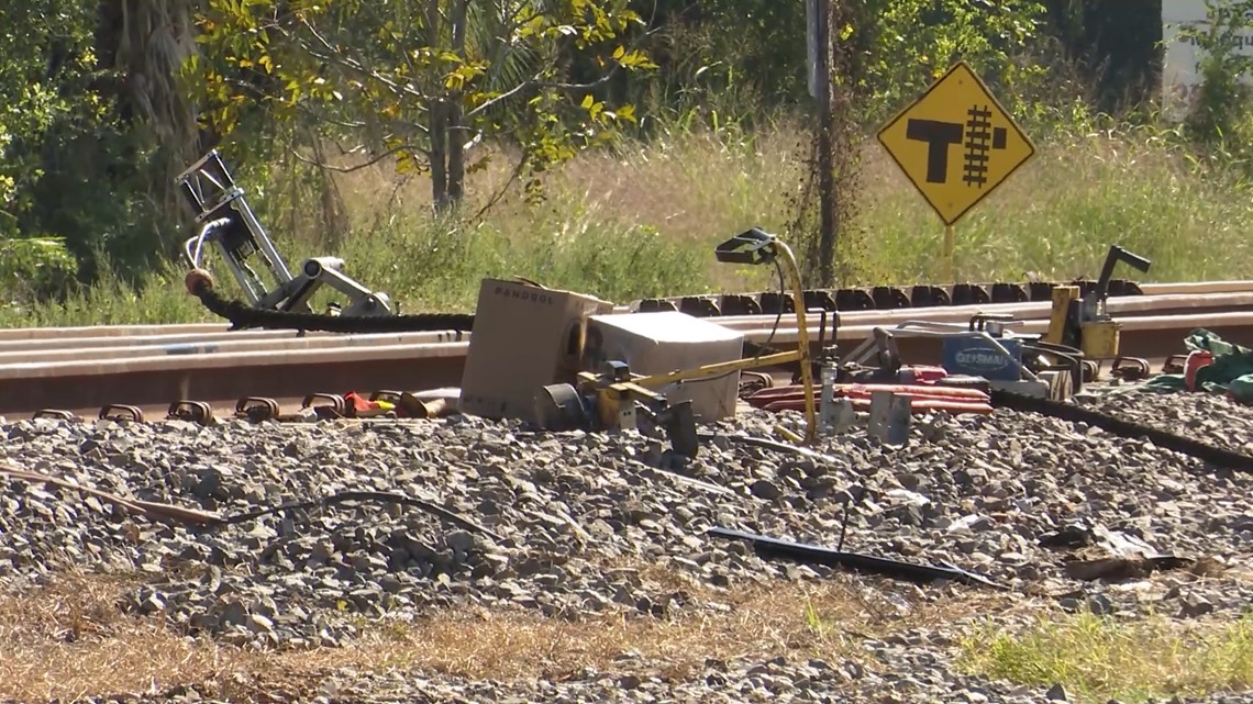 Seorang pria tewas dalam ledakan di rel kereta api di Old Town Spring, Texas