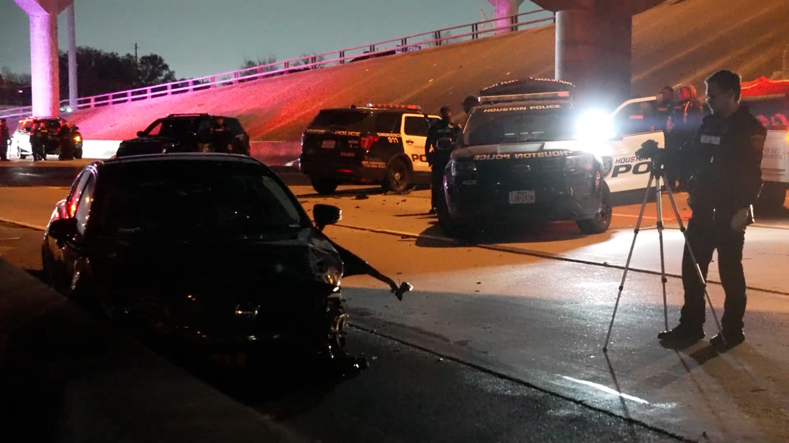 Suspected drunk driver crashes into cop car that was blocking off ...