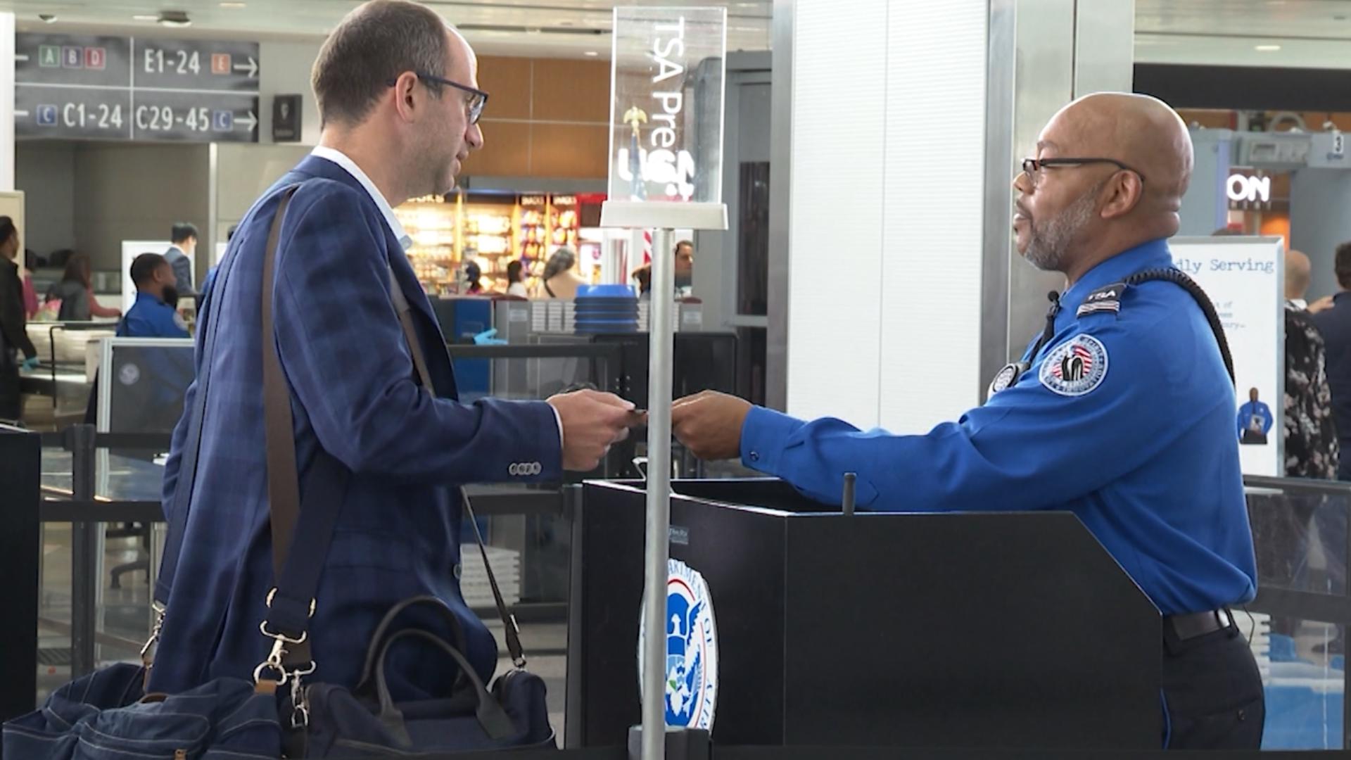 Traveling through Houston soon? TSA is adding family and military lanes plus new PreCheck perks that could save you time and money. ✈️