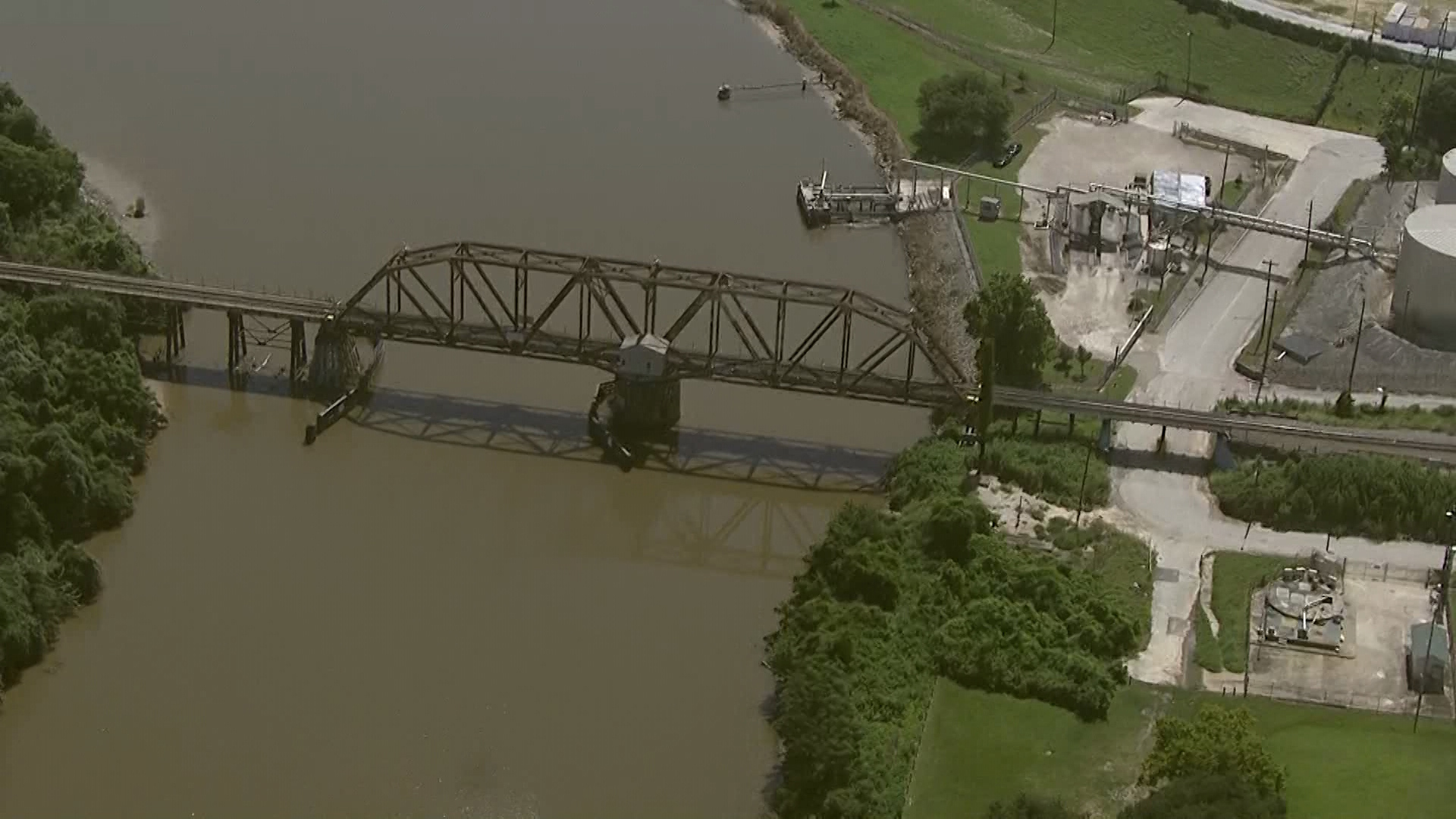 Houston police investigating man's death after body found near Buffalo ...