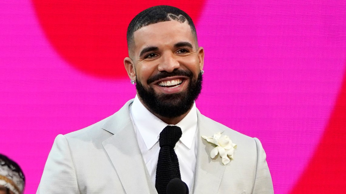 Drake announces he finally got a place and is moving to Houston