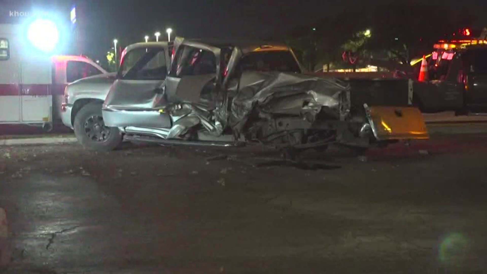 Three killed in crash on SW Freeway feeder road | khou.com
