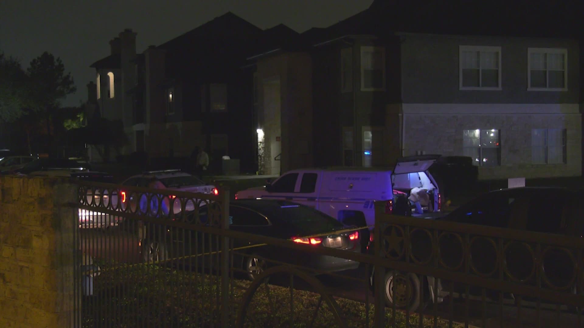 Harris County Sheriff’s deputies are investigating a shooting that left one man dead Saturday night at an apartment complex in northwest Harris County.