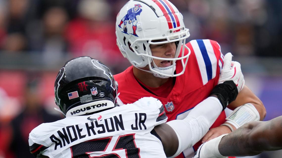 Texans' top-ranked defense looks to slow down Drake Maye and the Patriots in playoff showdown