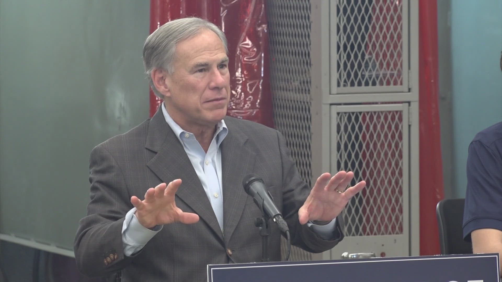 Gov. Greg Abbott to hold briefing on winter weather preparedness ahead ...