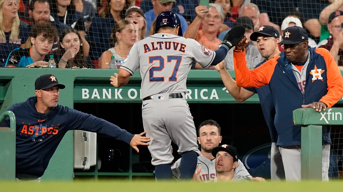 Jose Altuve gives game jersey to Astros fan in Miami