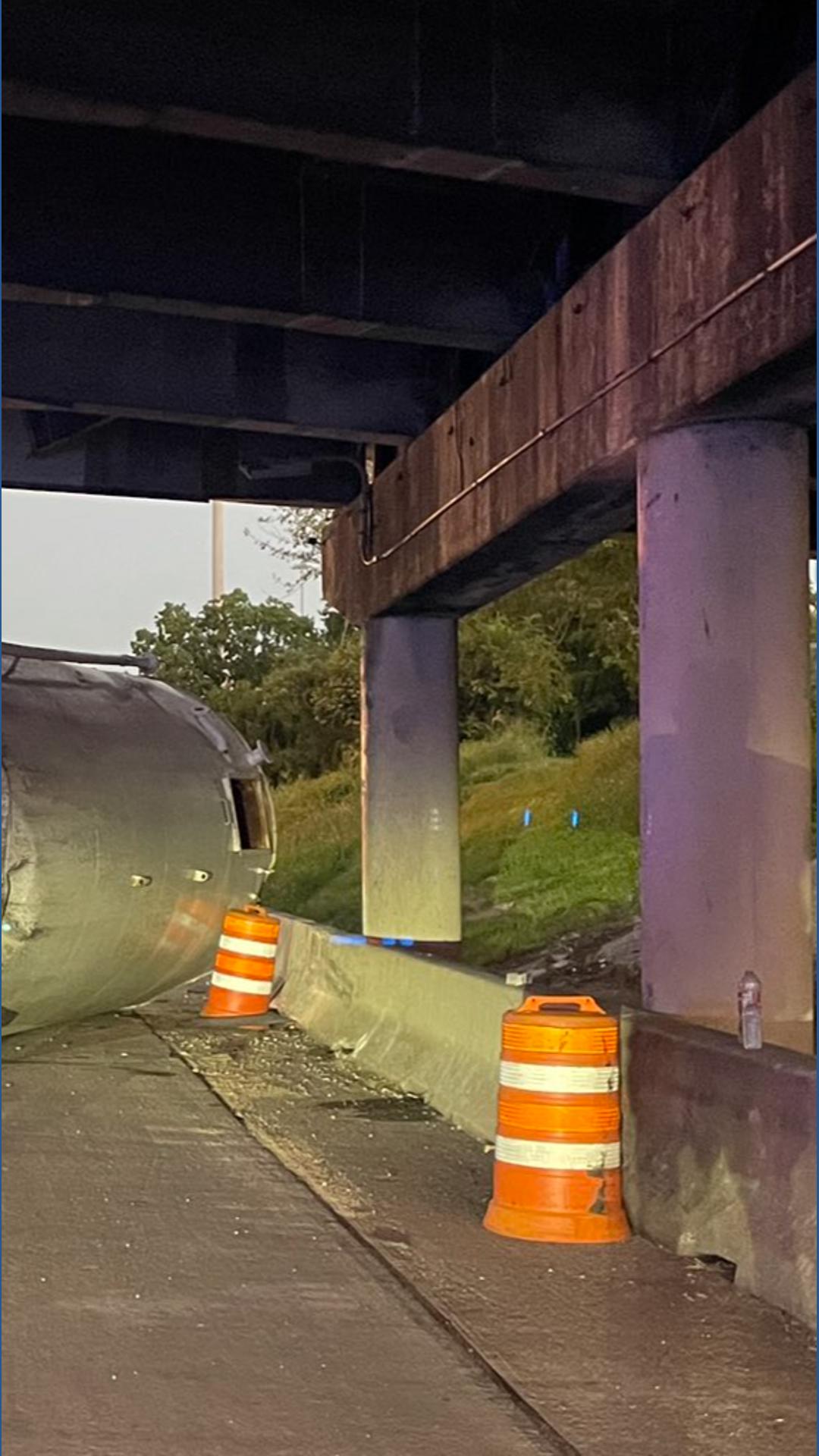Truck Hits Houston Ave Bridge on I-10 Katy Freeway | khou.com