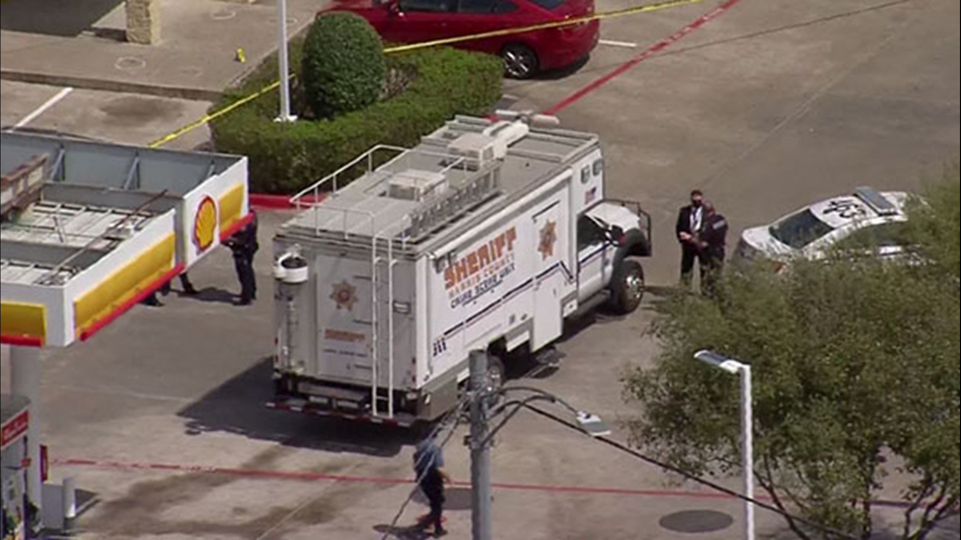 HCSO: Deputy shoots man armed with knife in Cypress area | khou.com