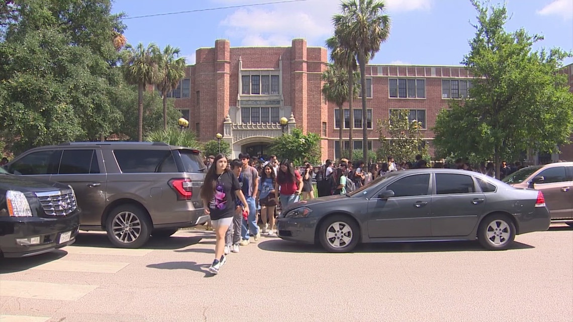 HISD opens schools after deadly storms - Vimarsana News