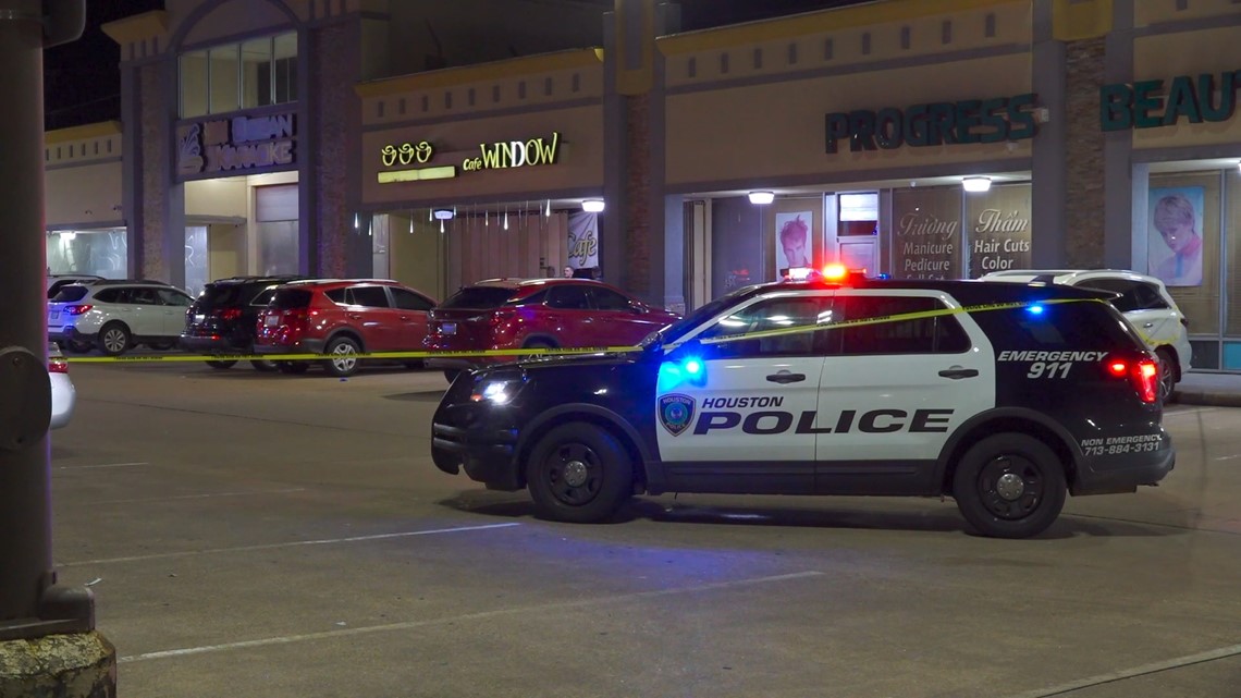 Houston, Texas shooting Restaurant owner shot in the hip