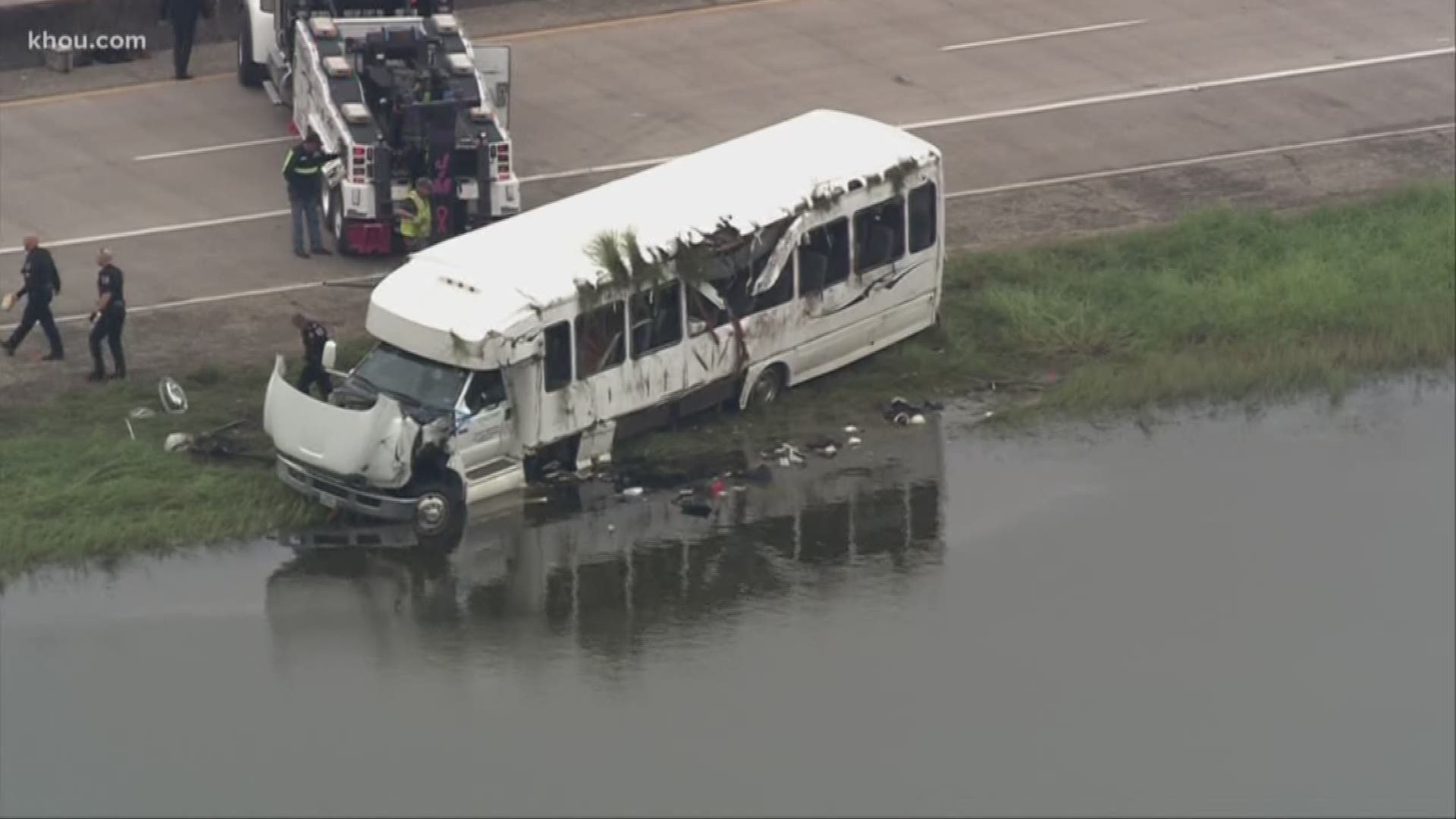 One person is dead and 30 have been taken to the hospital after a shuttle bus carrying plant workers flipped in Freeport. The bus was taking the workers from LNG plant to a nearby parking lot.