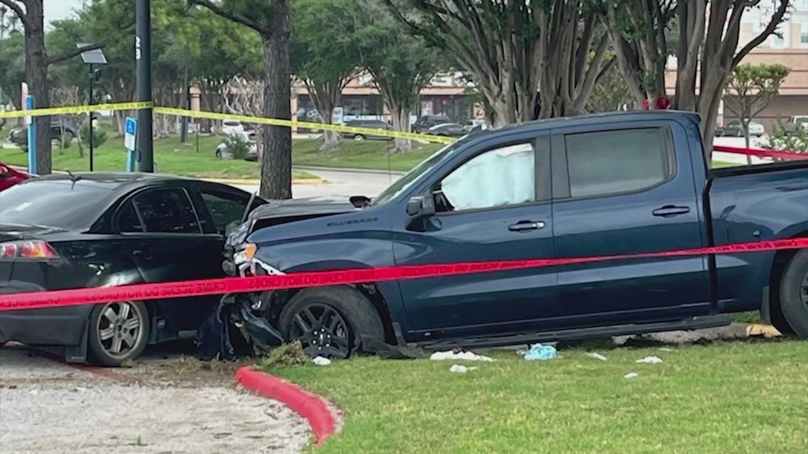 HCSO: Man shot during road rage incident crashes into several parked ...