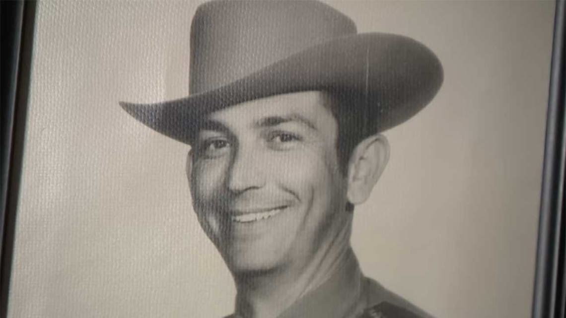 Longtime Fort Bend County Sheriff Milton Wright dies, according to