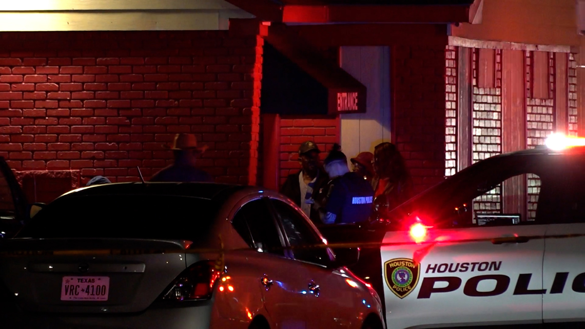 Man shot to death at club on Bay Street, Houston police say | khou.com