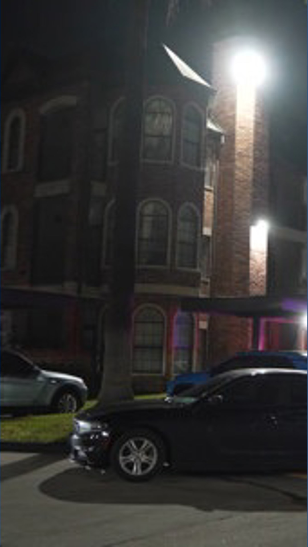 Man in Halloween costume critically shot at Houston apartment complex ...