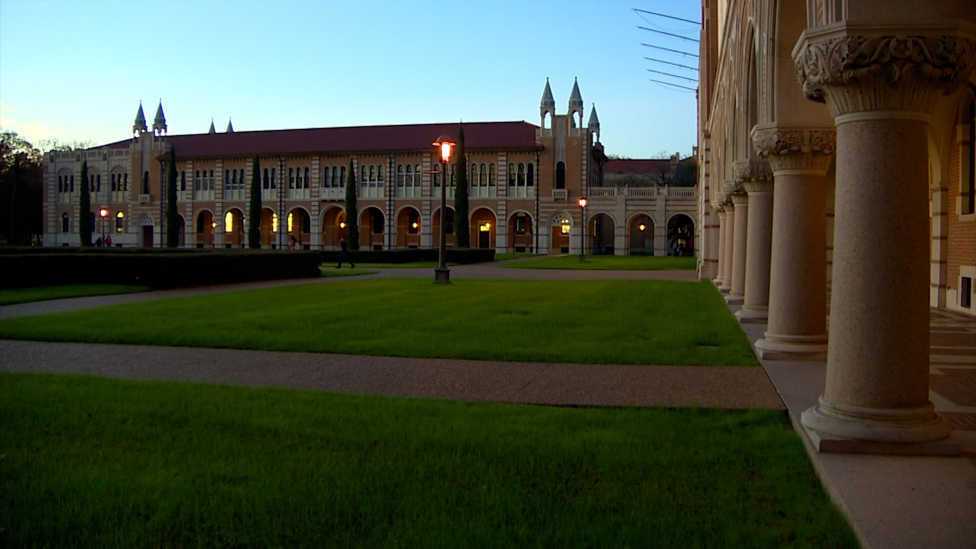 Rice expands free-tuition program for more families | khou.com