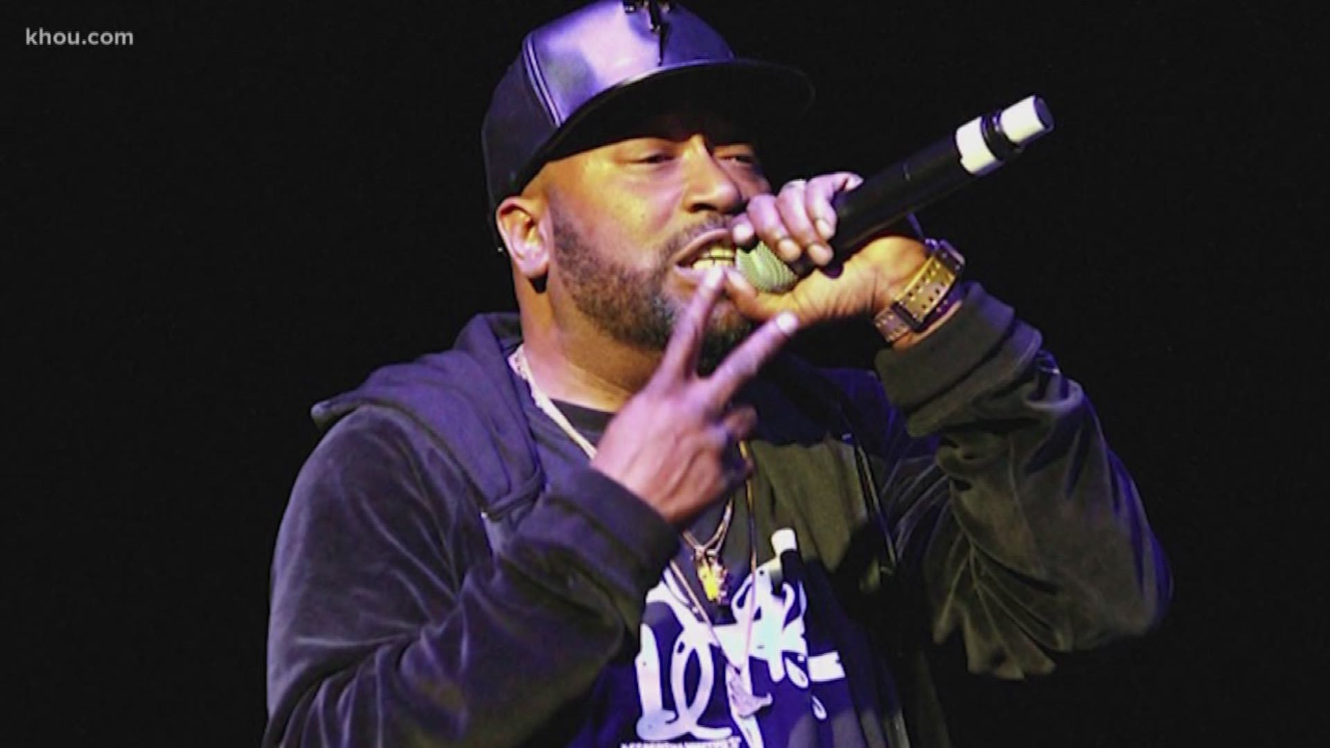 Grammy-nominated rapper -- and Houston icon -- Bun B shot a robber at his home Tuesday night, Houston police say.

Bun B, whose real name is Bernard Freeman, fired at the masked robber, who had pulled a gun on his wife when she answered the door around 5:45 p.m., police said. 

The robber -- later identified as Demonte Alif Jackson -- forced his way inside and held Queen Freeman at gunpoint, according to attorney Charles Adams.