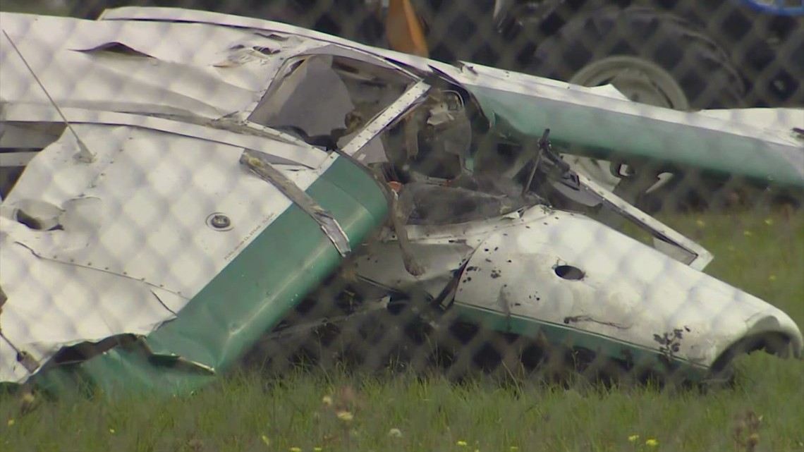 Plane Crash At Houston Area Airport, Pilot Hurt | Latest Updates | Khou.com