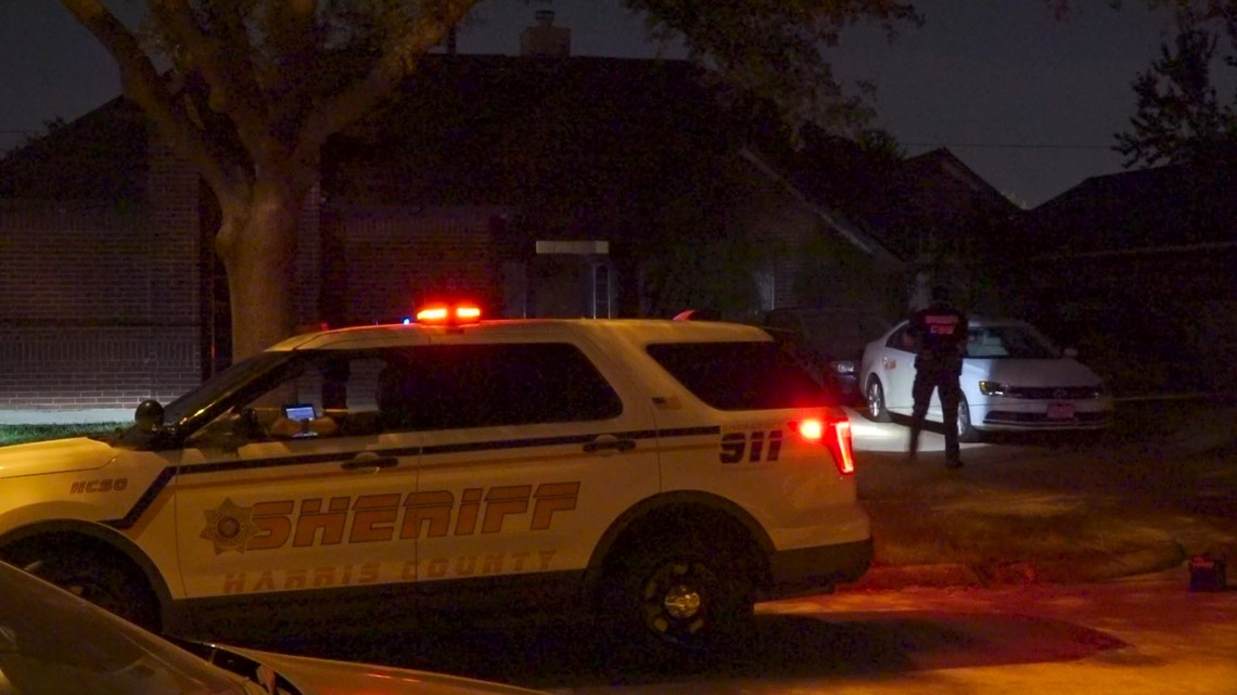 Kejahatan Houston, Texas: Wanita ditembak di perut di luar rumah