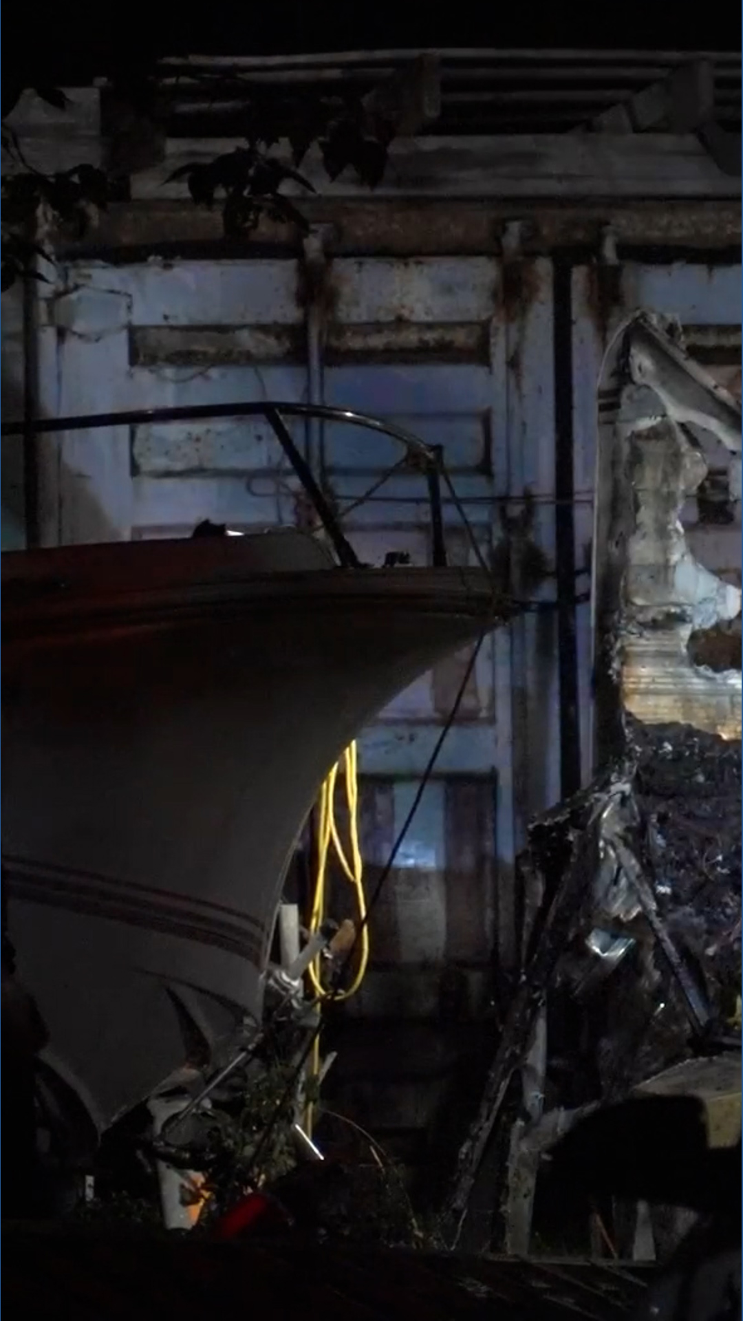 Man found dead after trailer fire in northeast Houston, police say ...