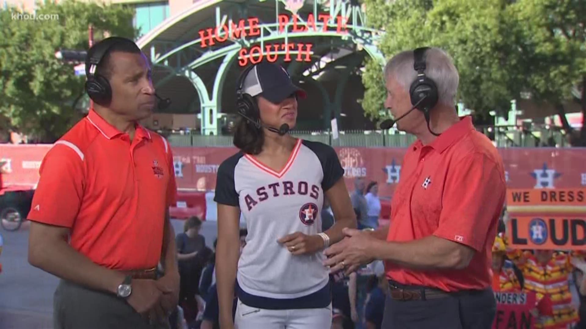 Astros play-by-play broadcaster for more than 30 years, Bill Brown, talks to Len and Mia about what to expect in Game 2 of the World Series.