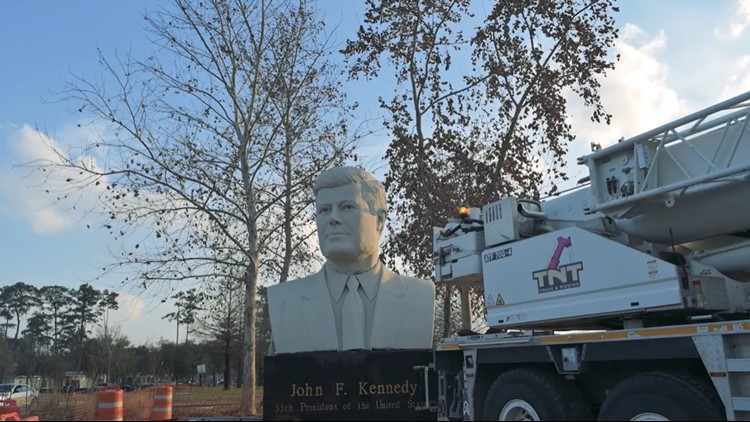 Massive JFK statue installed in Houston-area community near Bush Airport