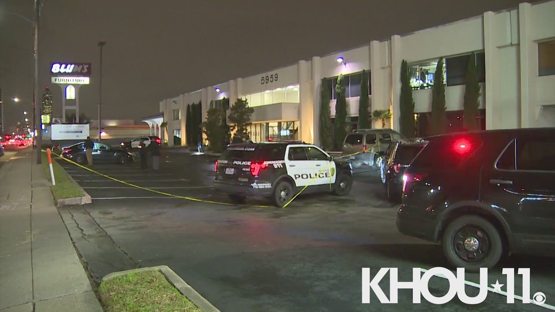 Search For Suspects After Officer Involved Shooting In W Houston Khou Com