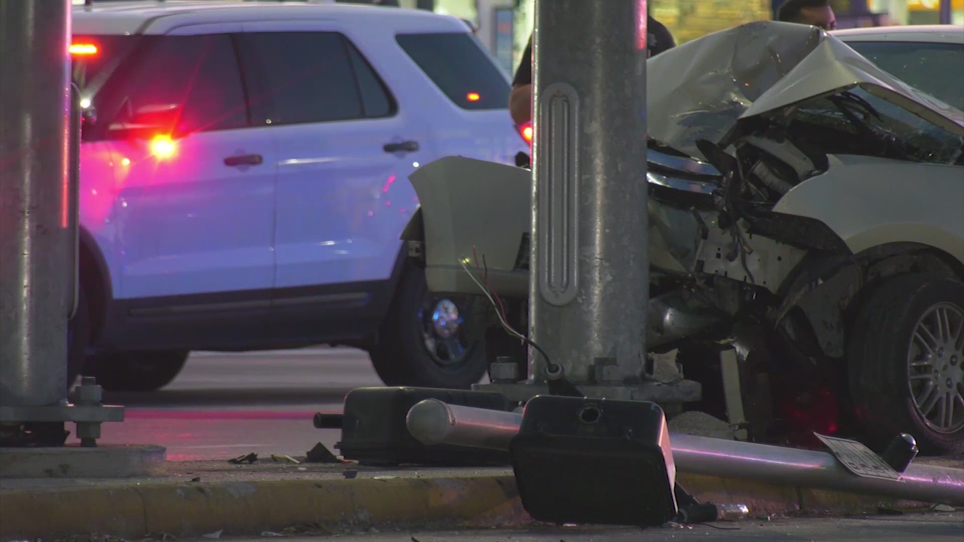 Driver Veers Off Road, Fatally Crashes Into Traffic Pole In North 