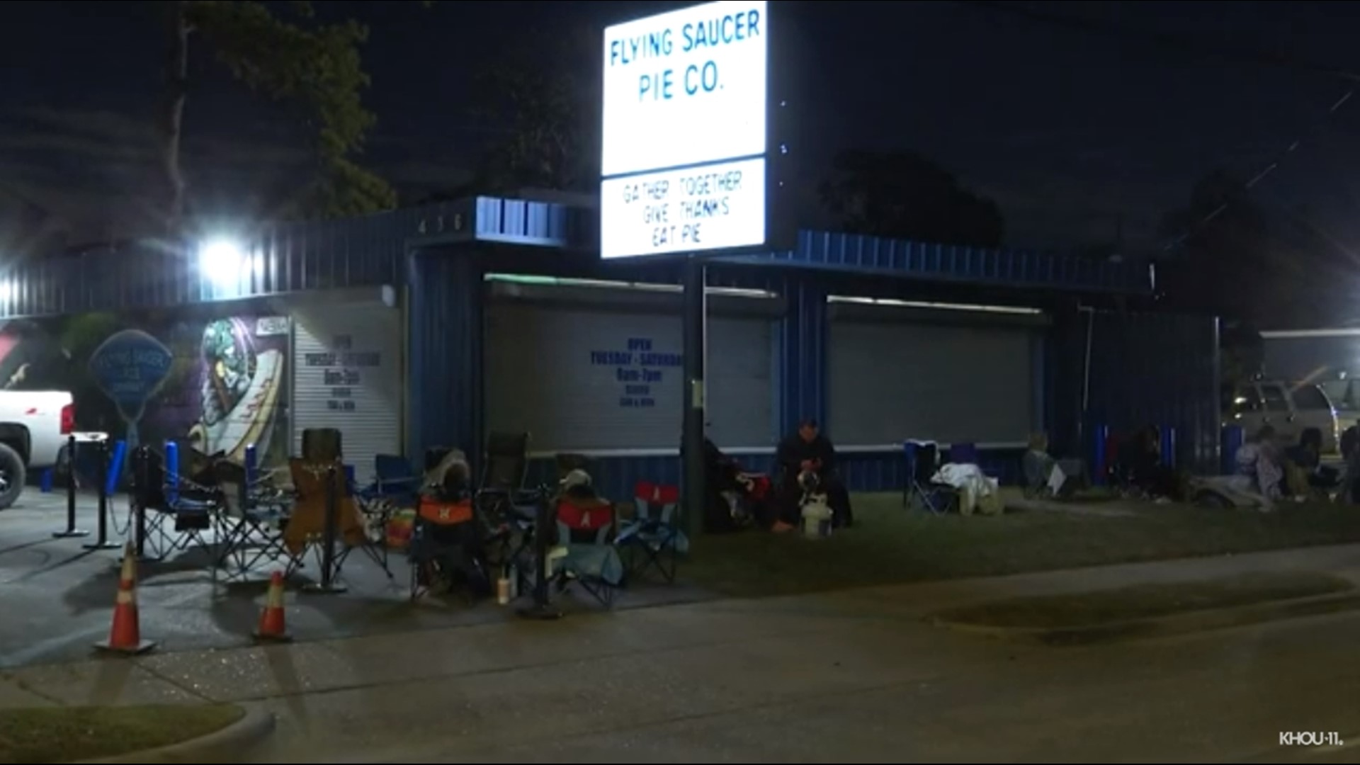 Long lines at Flying Saucer Pie Company in Houston