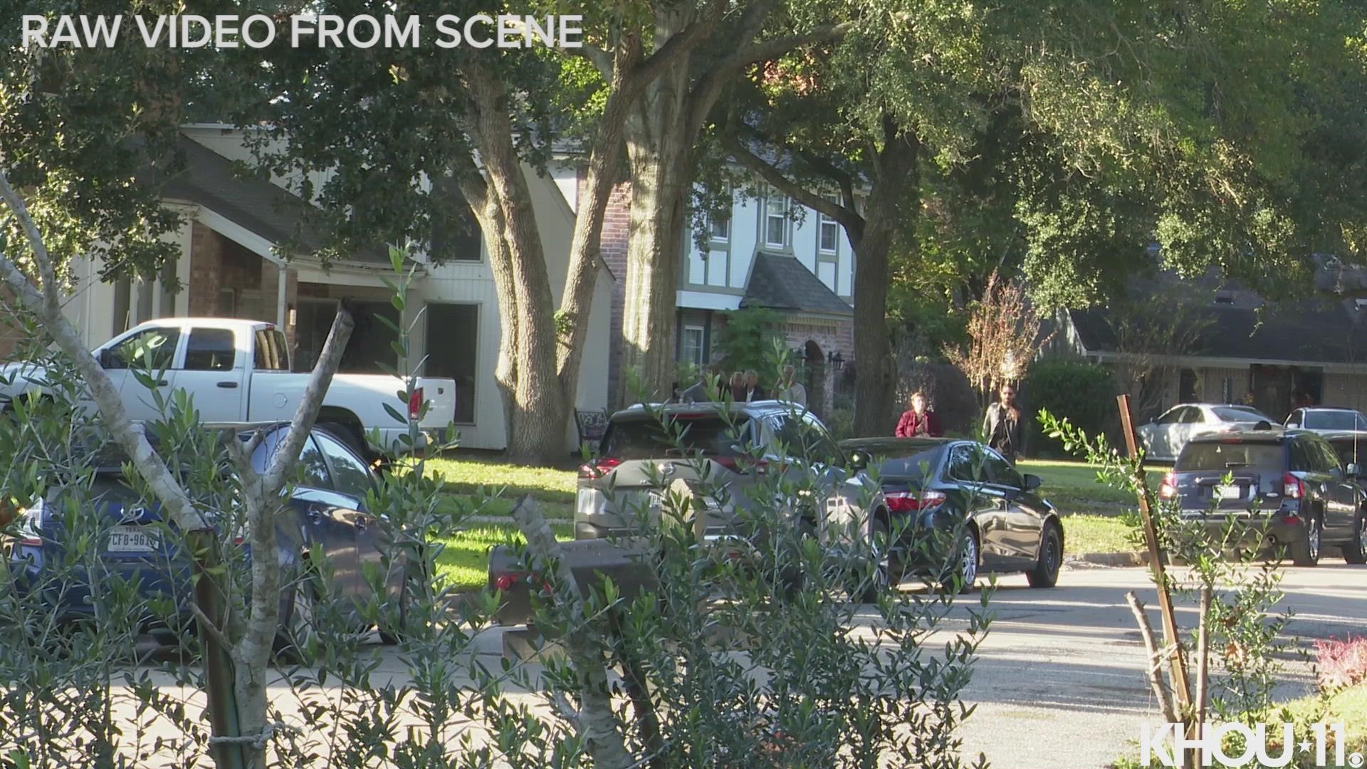 Raw Video: Scene Of Possible Dog Attack In SW Houston | Khou.com