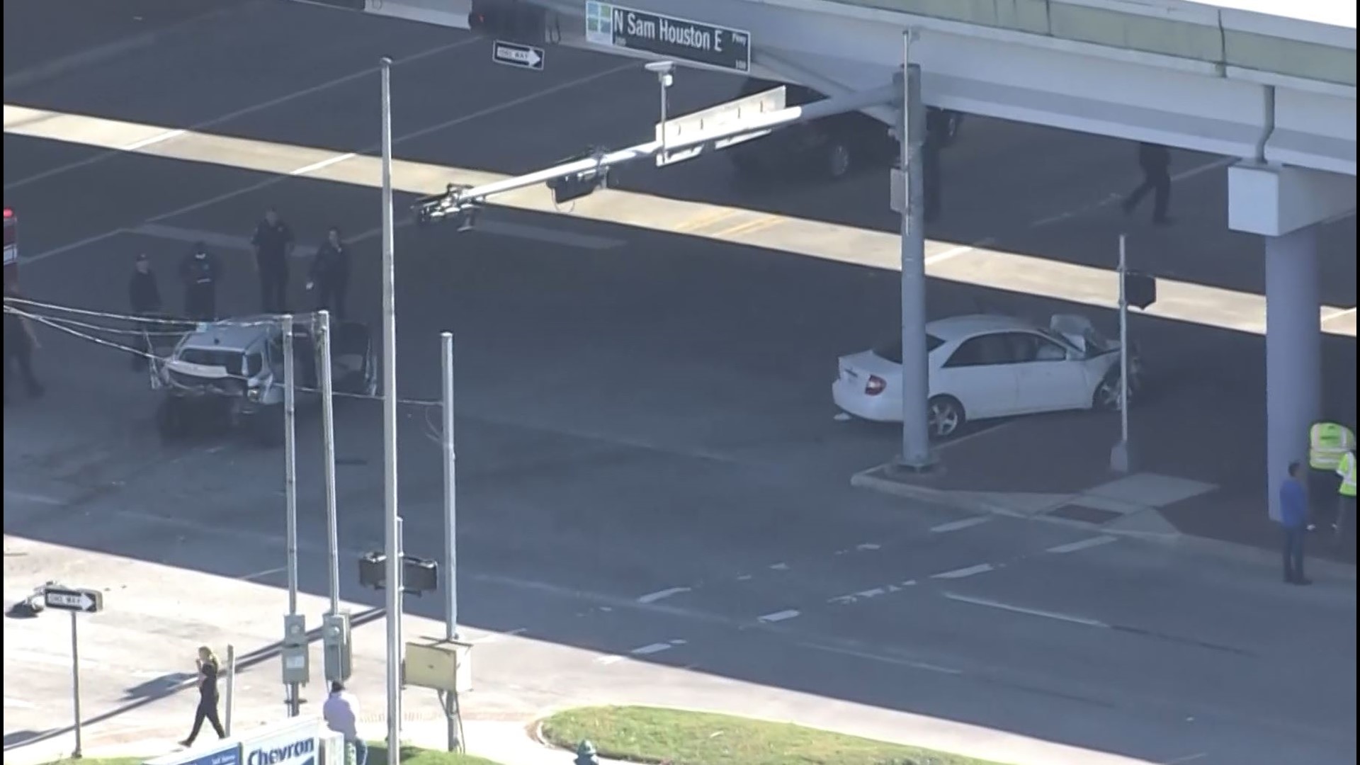 Person found shot inside crashed vehicle in north Houston | khou.com