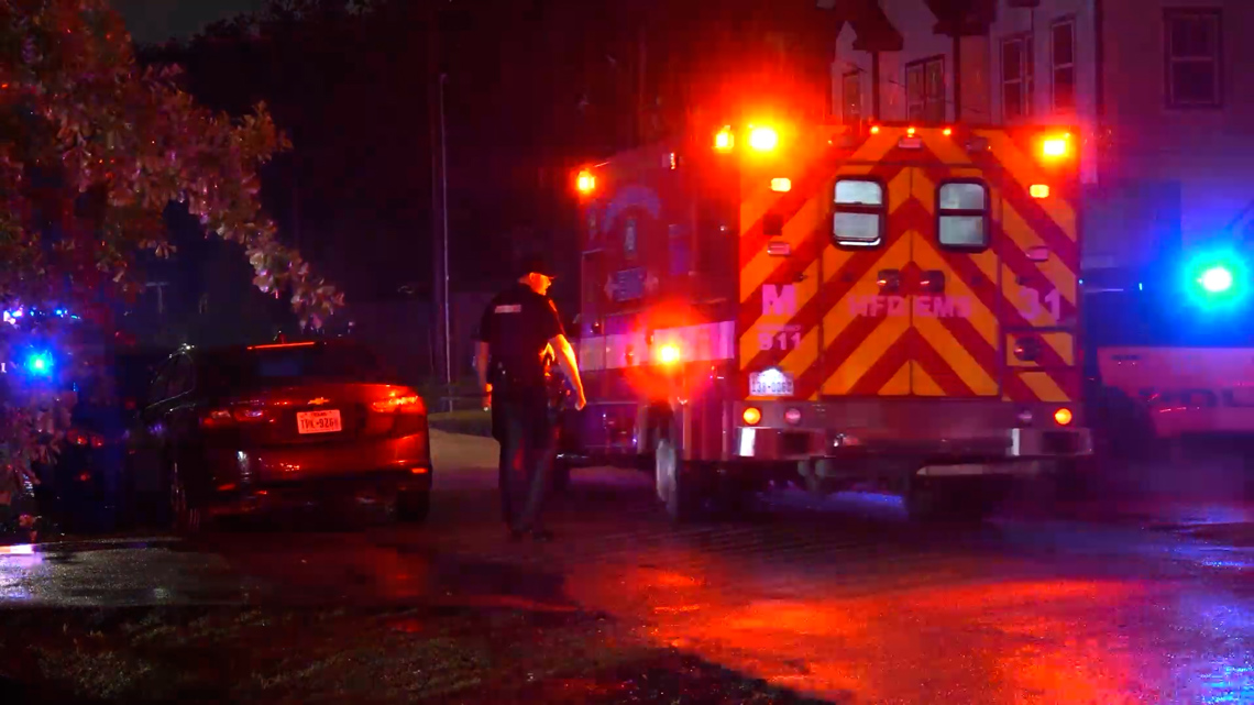 Homeowner shoots suspect in apparent home invasion in northwest Houston ...