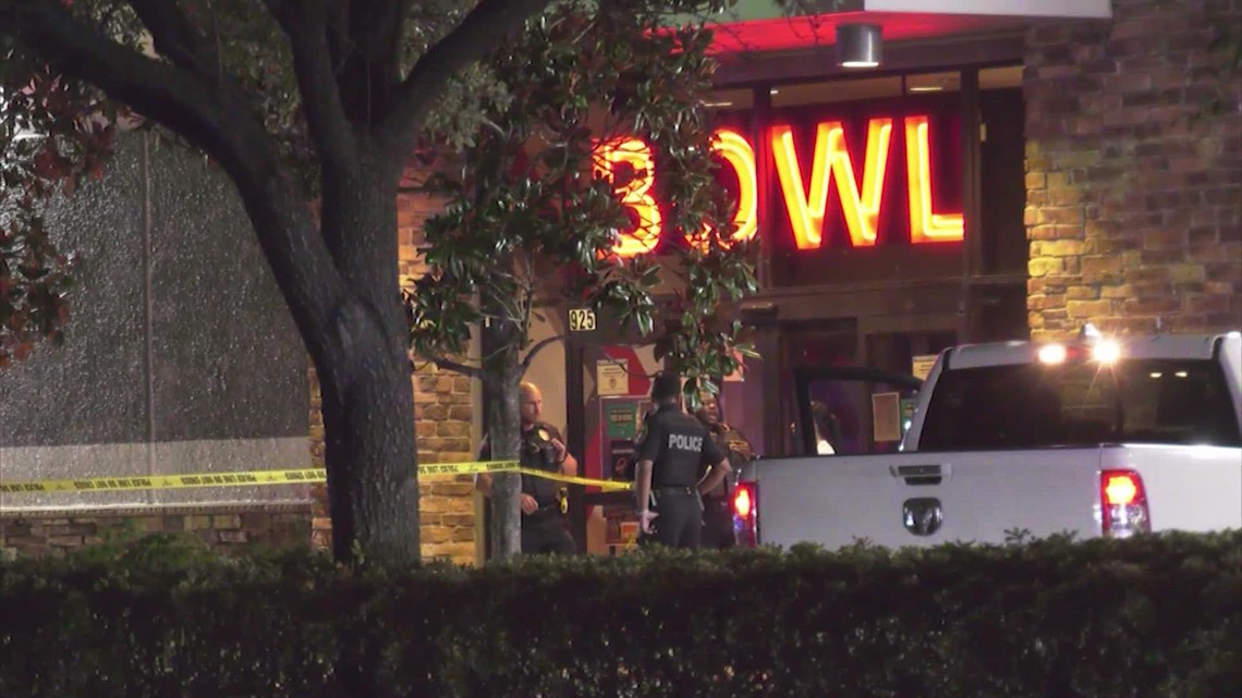 Man charged with murder in Houston bowling alley shooting arrested in ...