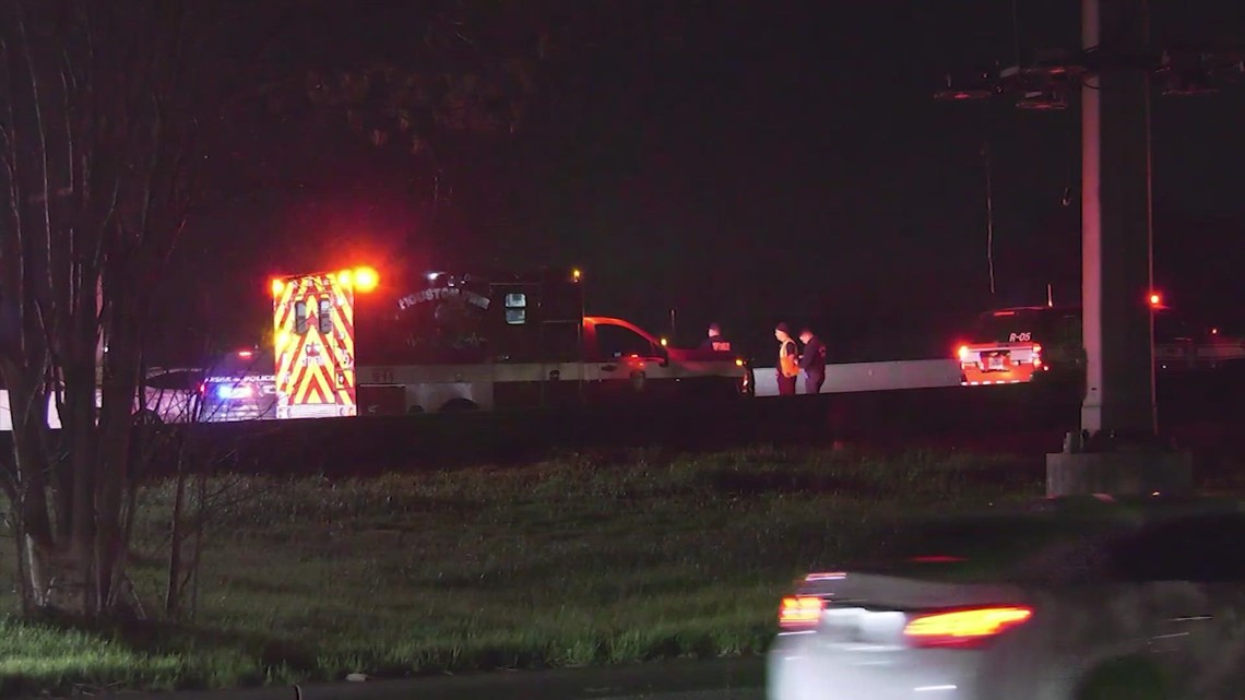 Wanita jatuh dari kendaraan, meninggal di I-45 |  Berita Houston, Texas