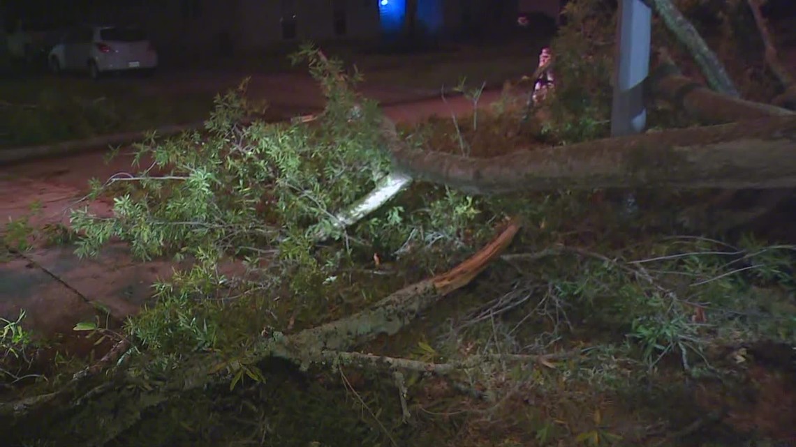 Strong storms leave damage across parts of Texas overnight | khou.com
