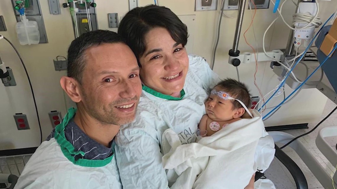 Keluarga terbang dari Kosta Rika ke Houston untuk operasi bayi baru lahir