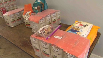 Pet Food Bank Set Up For Furloughed Workers In Pearland Khou Com