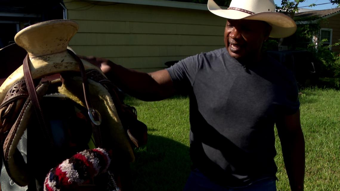 Houston cowboy on a mission to return saddle to its rightful owner