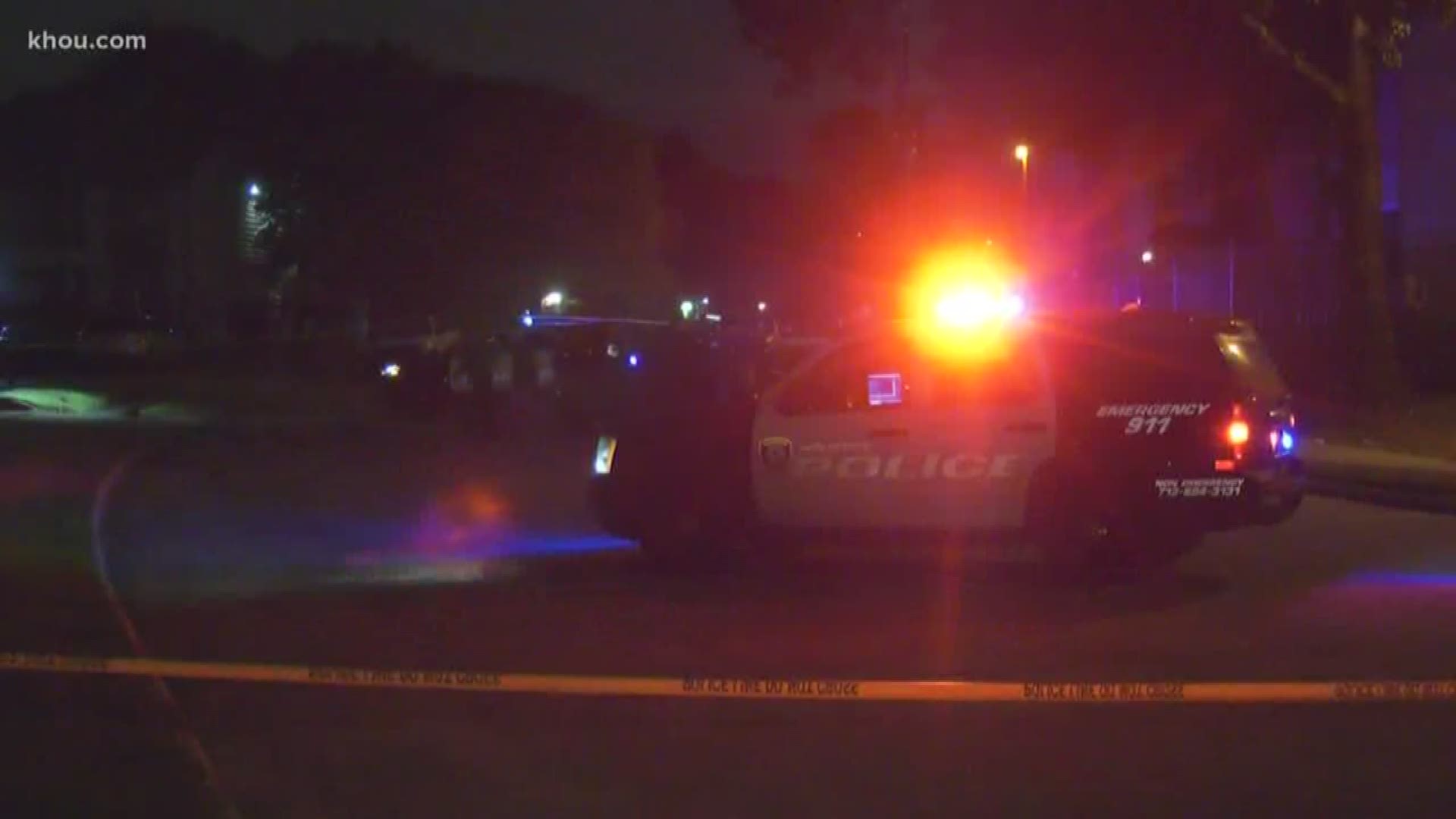Three suspects are on the run after shooting and killing a man during a struggle over a woman's purse at a southwest Houston apartment complex.